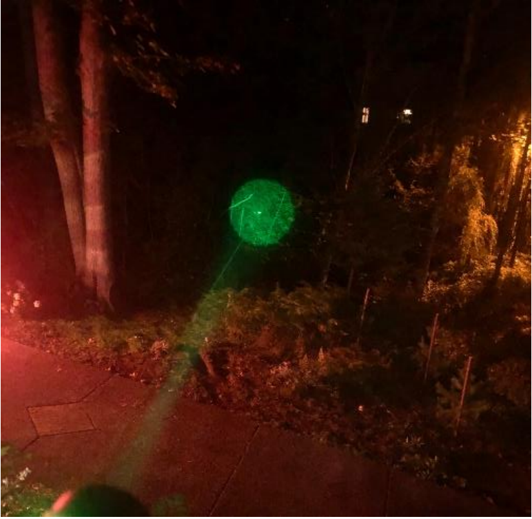Illuminatore a led verde del raggio parallelo portatile con puntatore laser verde per illuminazione della zona scura